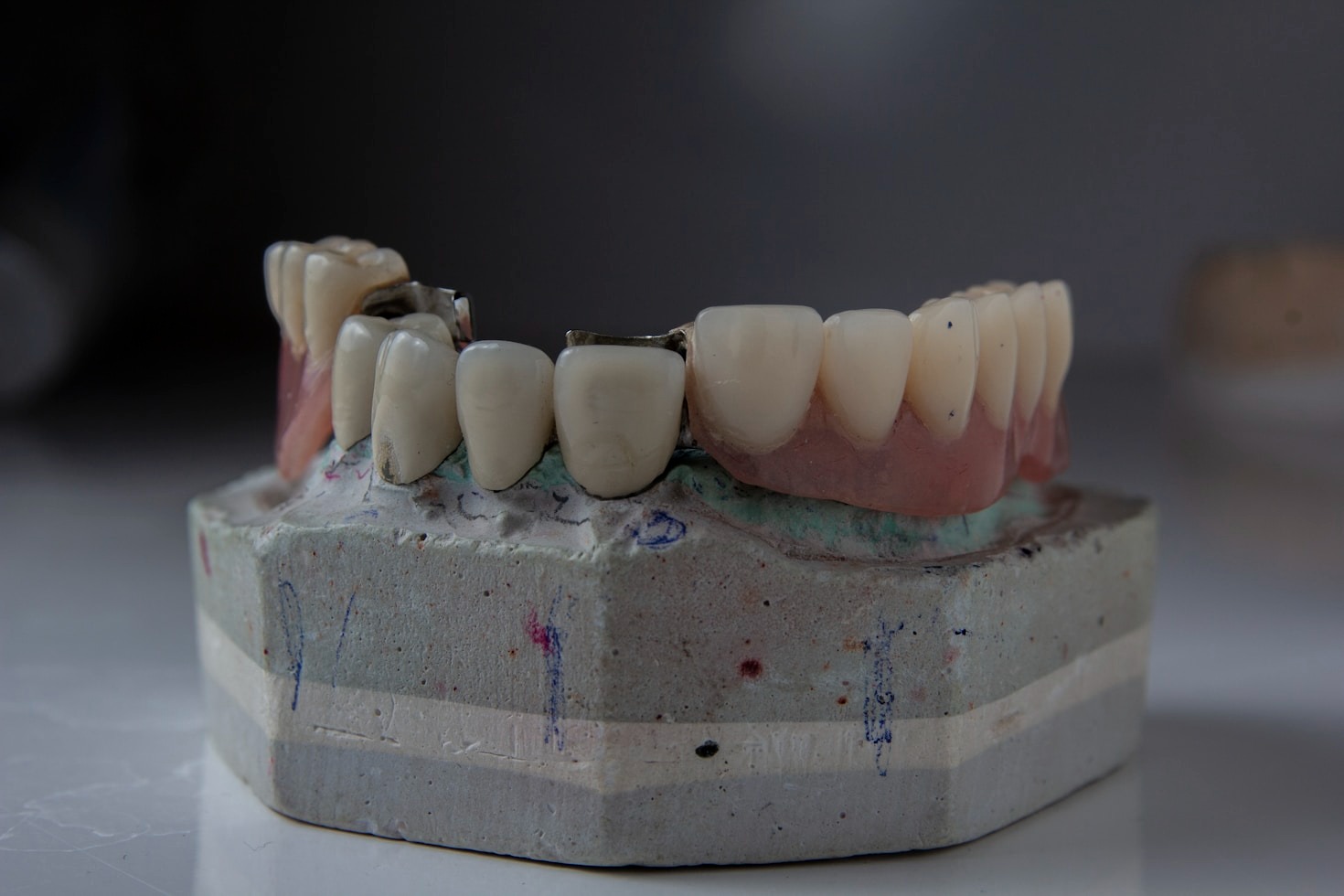 Transforme Seu Sorriso com Cuidados Dentários Modernos